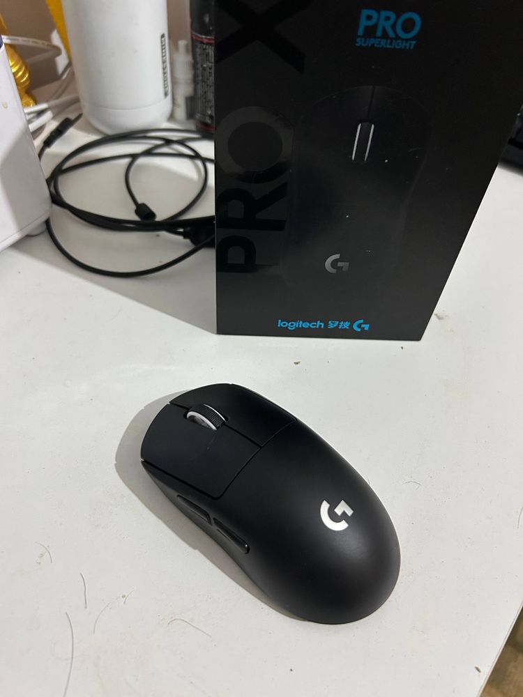 Игровая мышь Logitech G Pro Superlight и игровая клавиратура HyperX