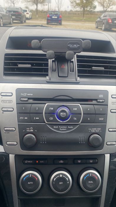 Мазда 6 Босе сд с мп3 , стойка и блутот