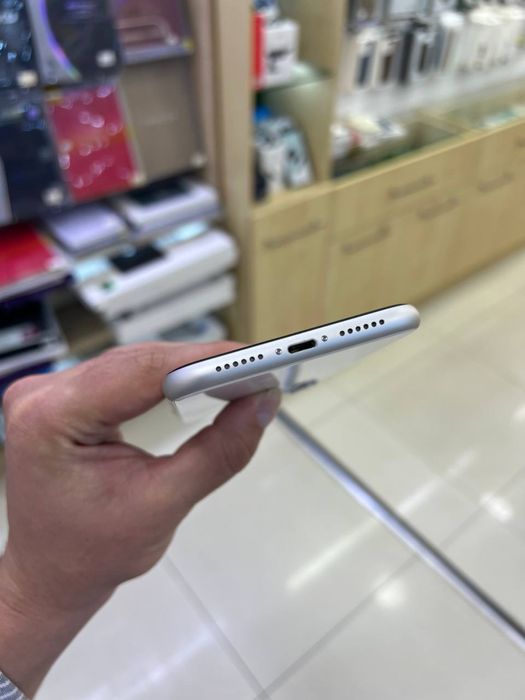 Iphone 11 128 Gb Ideal ochilmagan hama joyi ishlidi umuman ayb yoq