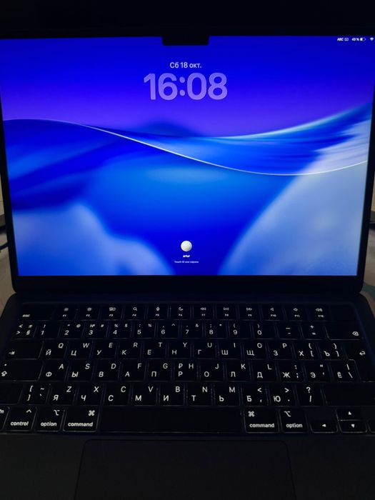 MacBook air 13 2022 | M2 | 8 озу | 256 SSD |