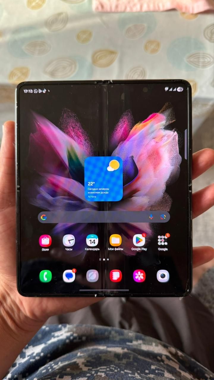 Samsung Z fold 3
