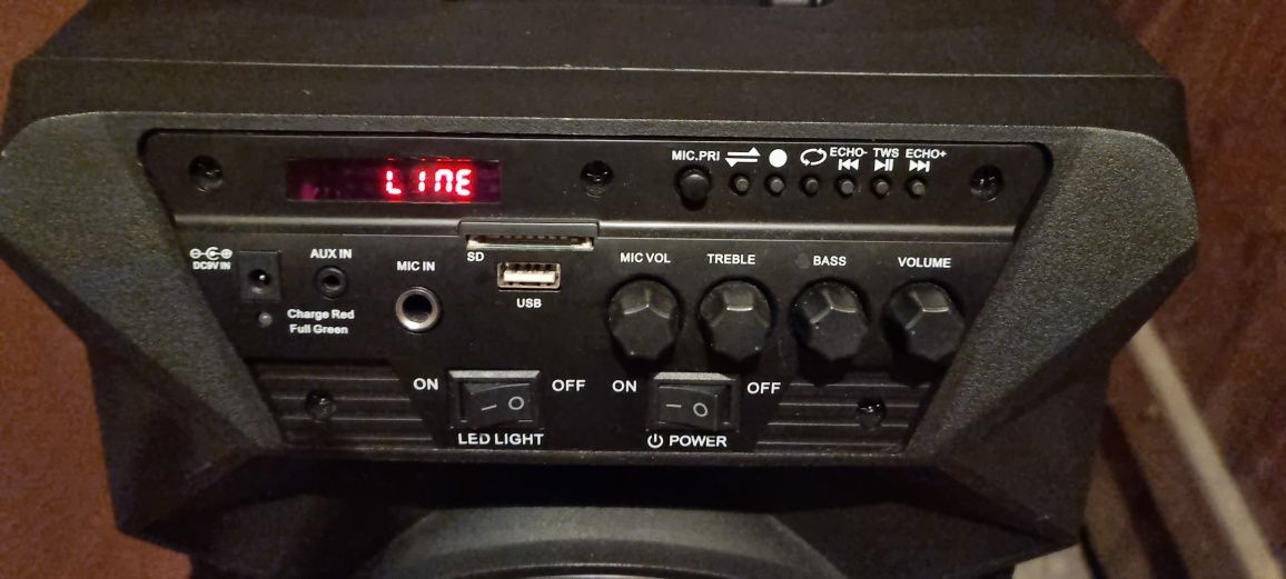 Тонколона Bluetooth Караоке M e i r e n d e MR-218A 8″