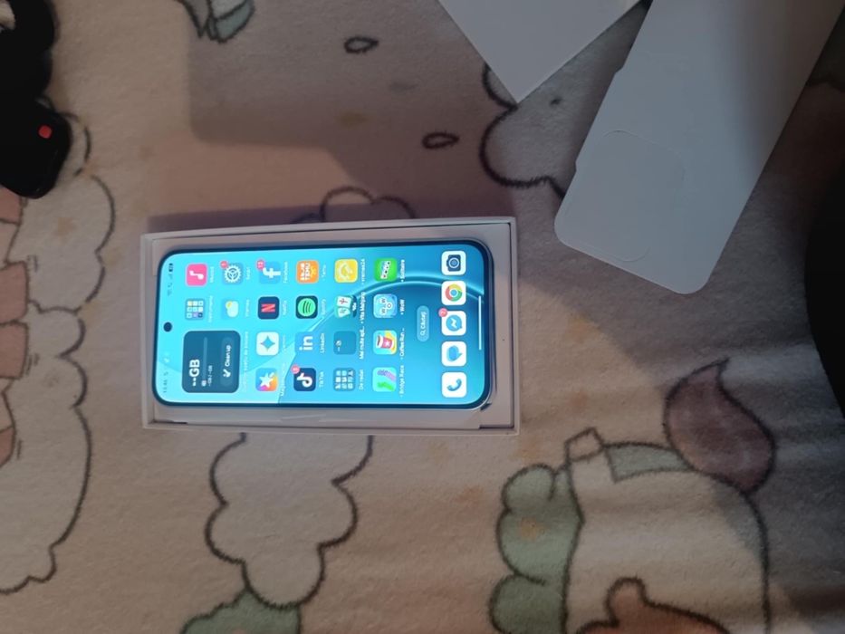 Vând oppo reno 14 f 5 g 256 gb 8 g RAM