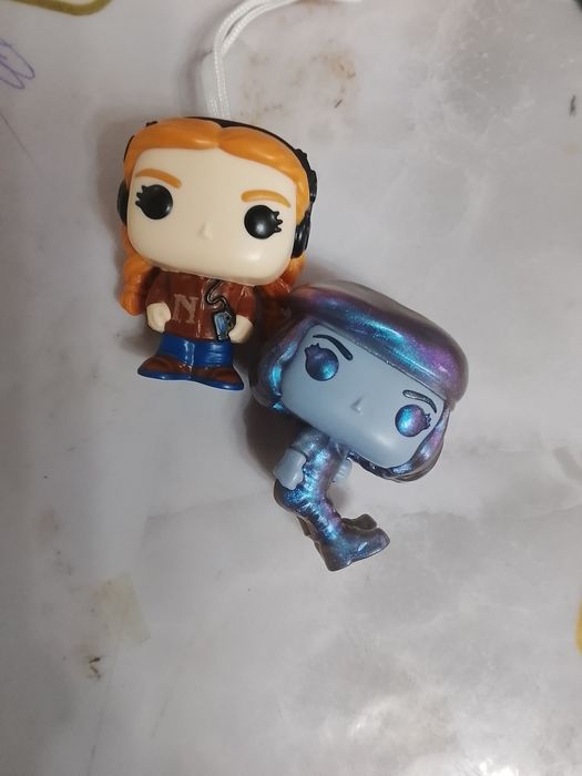 Обменя Макс и Робин из изнанки На Стива и Дастина