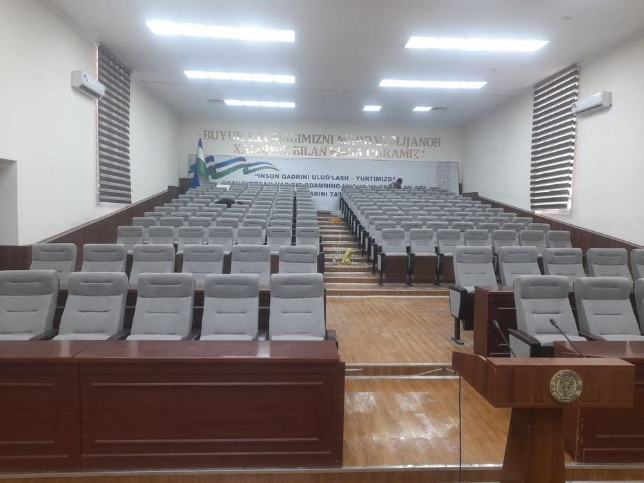 Театральный кресло для активного зала