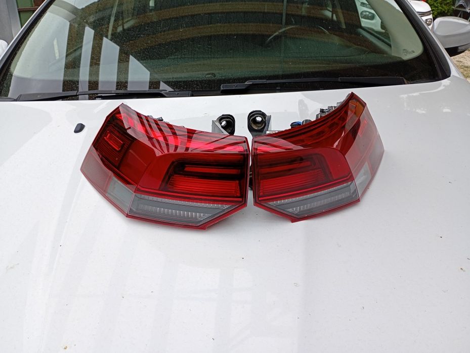 Stop dreapta pe aripa vw golf 8 full led 5h0945096c