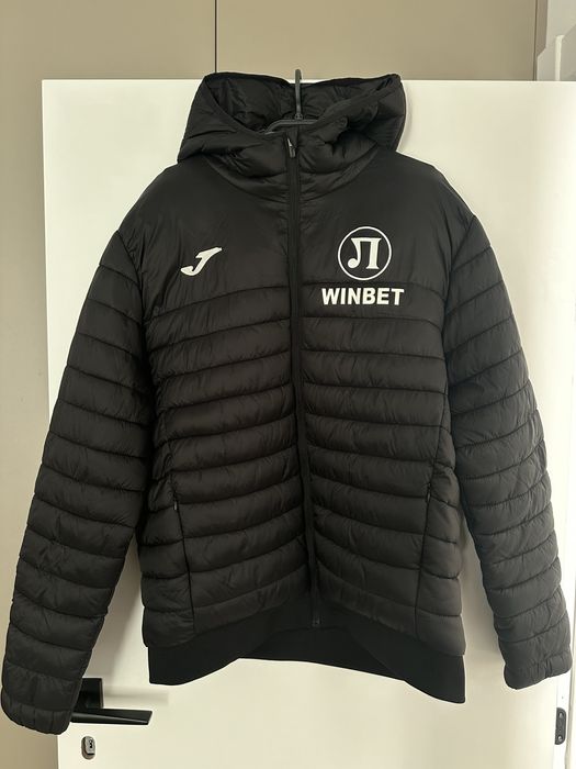 Якето Joma с емблемата на Локомотив Пловдив