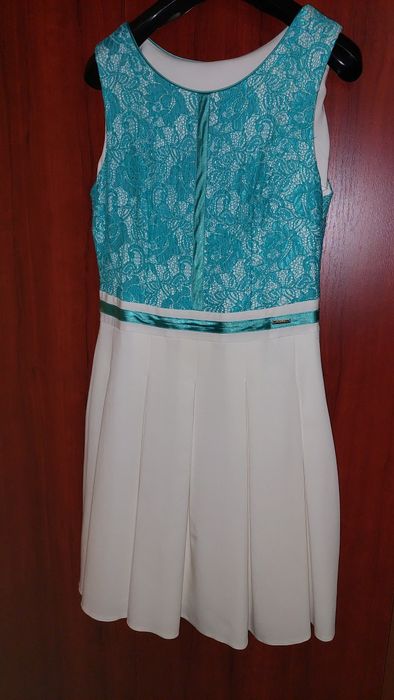 Rochie cocktail elegantă