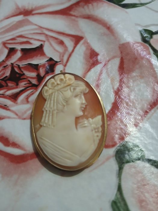 Broșa sau pandant din aur 14kvintage