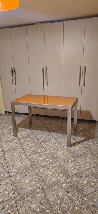 masa extensibila + 6 scaune portocaliu