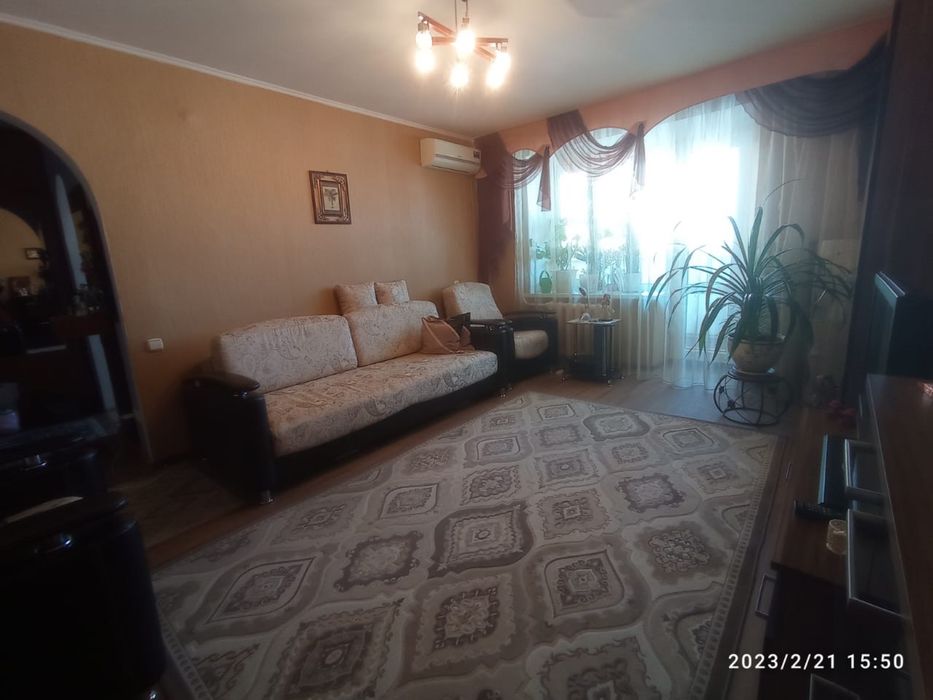 Продам 2-комнатная квартиру 52 кв м. 3/5 этаж в центре, р-н 7 школы