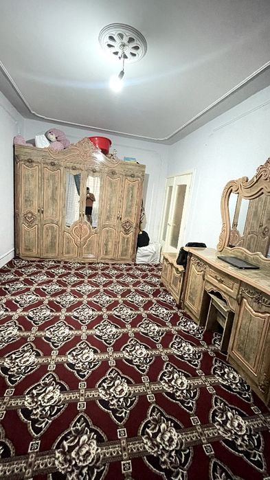 Sergeli 3-bekat yonida bollarga,bollarga kv bor 2xonali