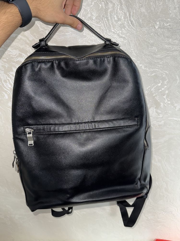 Фирменный портфель от Zara