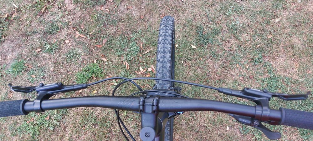 MTB Cube roti pe 29 model Nou.
