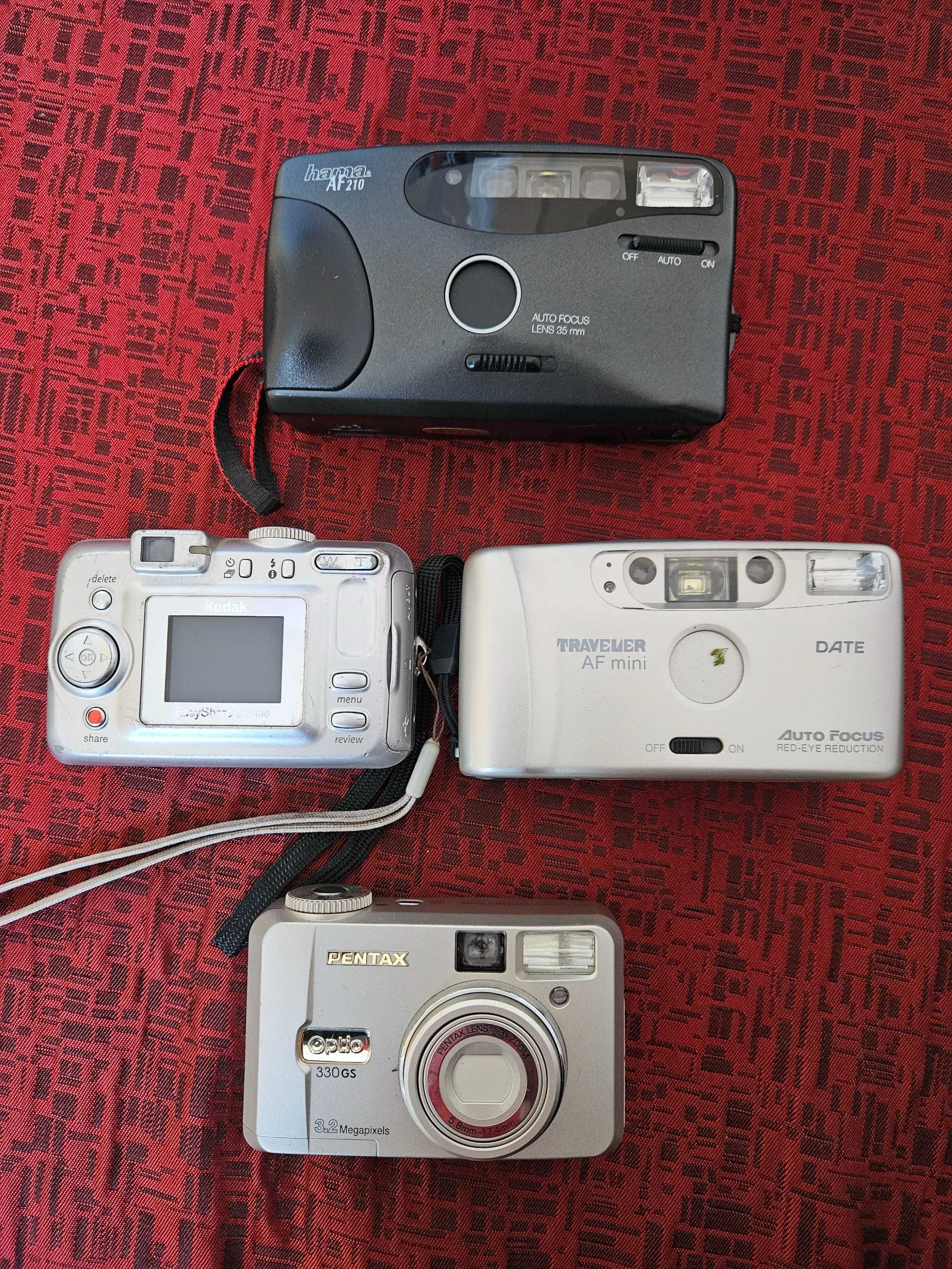 Ретро фотоапарати като декор за фотосесии