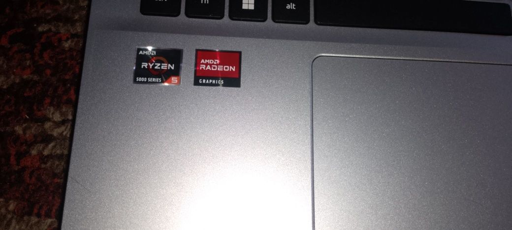 Noutbuk Acer 16/512  rangi kulrang