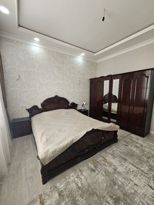 Продаётся 3/3/4 Центр Луначарский Мирзо-Улугбекский район