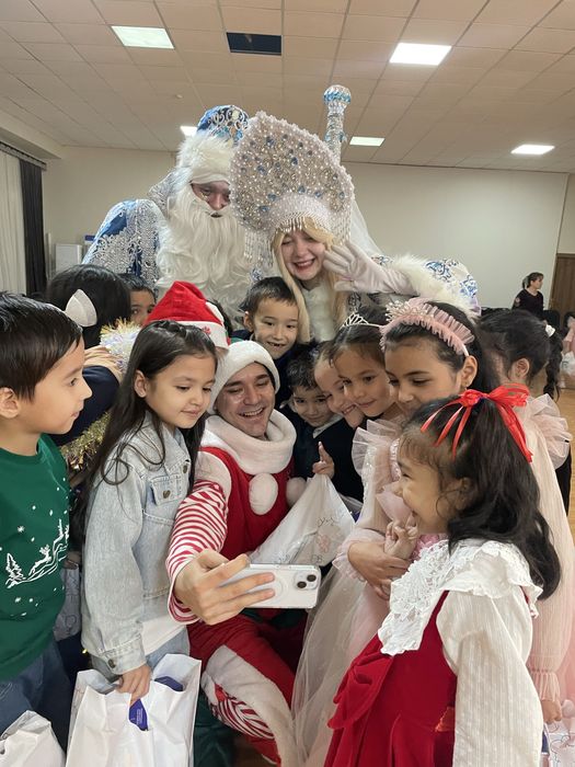 Дед мороз и снегурочка шоу программа  .