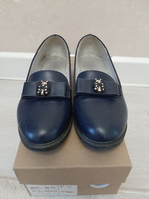 Продаётся босоножки.