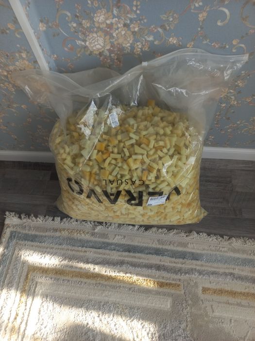 Паралон кусочками   для  рукоделия