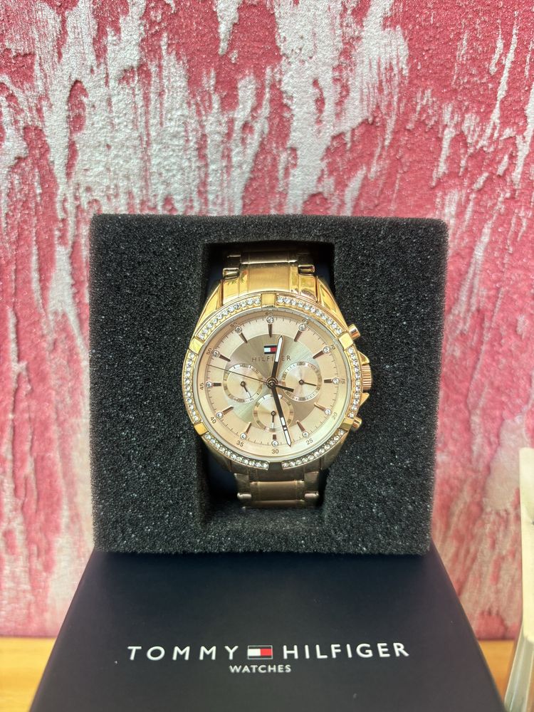 Оригинален дамски часовник Tommy Hilfiger Rose Gold