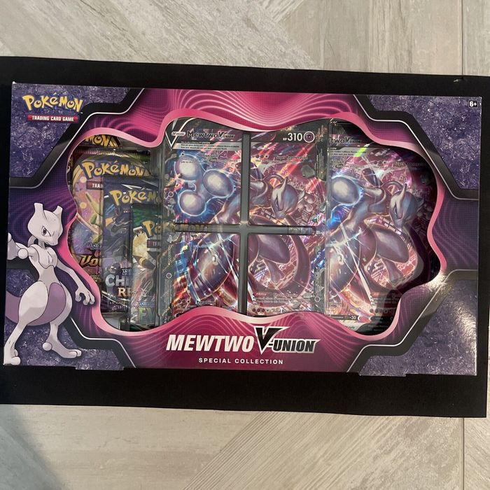 Pokemon TCG: Mew Mewtwo V-Union Special Collection Box