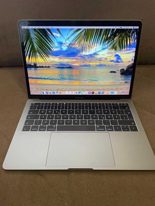 13" MacBook Pro A1708 (2017) Space Gray-8GB RAM/256GB SSD-Нова батерия