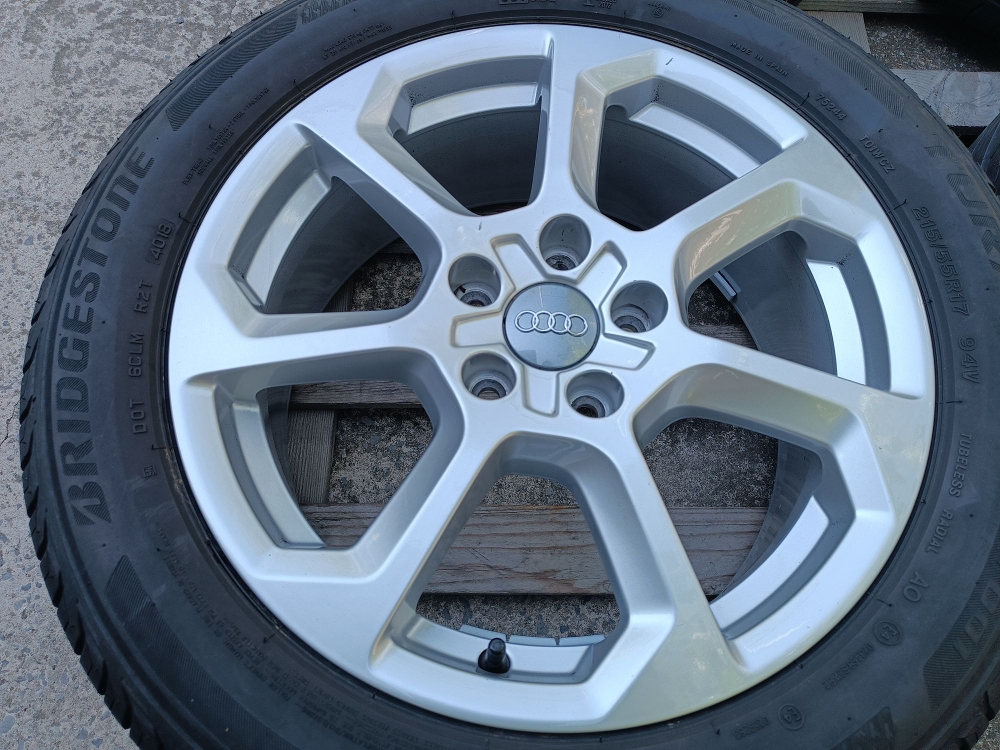 Лети джанти 17ки 5х112 + летни гуми 215/55/17 Bridgestone