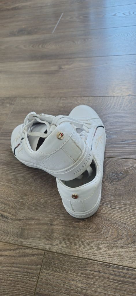 Tommy Hilfiger 37, маратонки с колелца 36, Cruyff