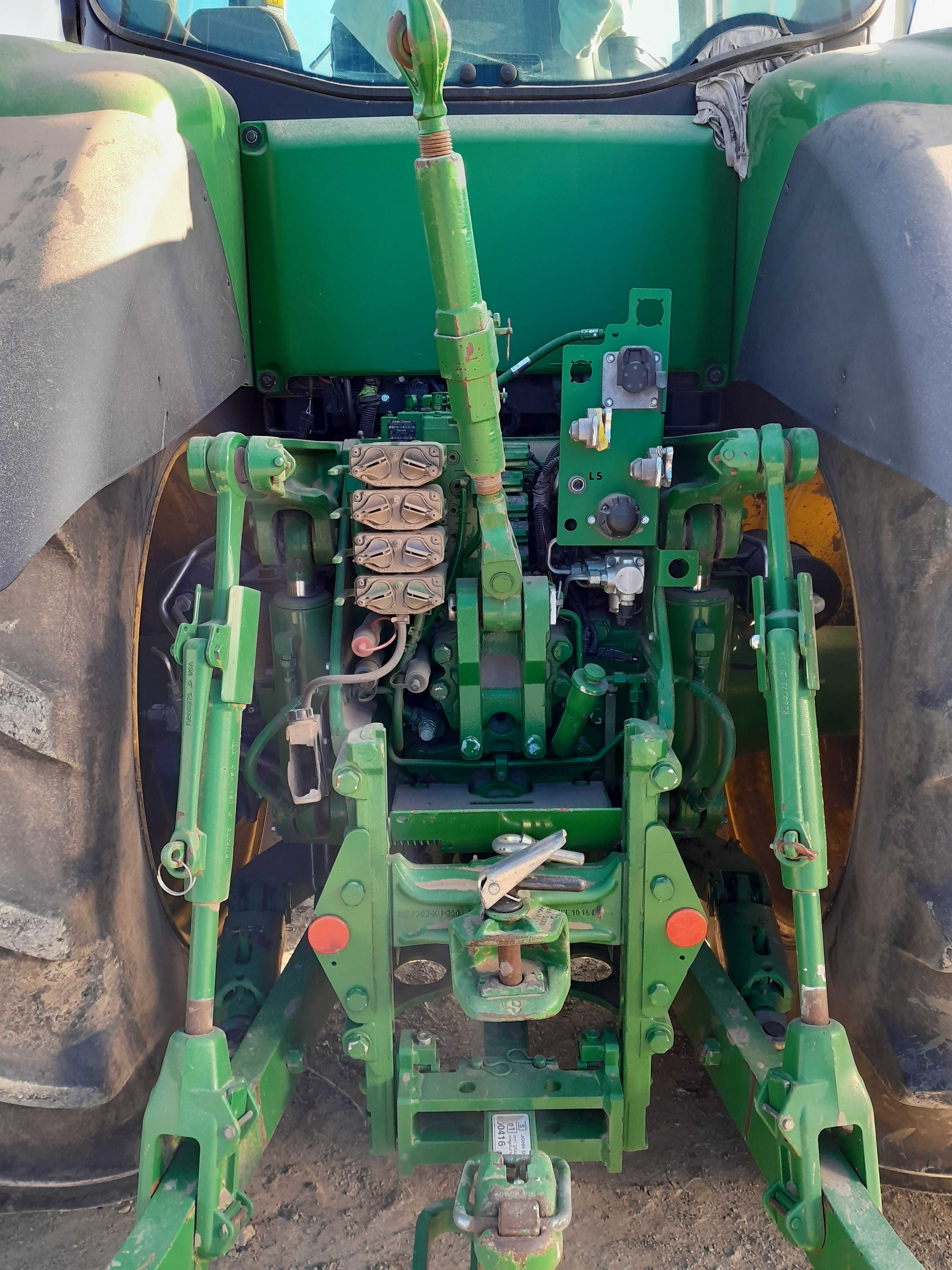 Tractor john deere 270R
