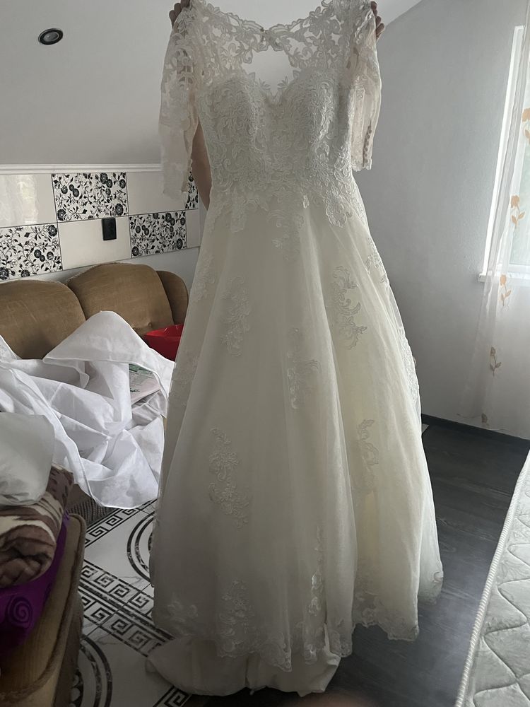 Vand rochie de mireasa