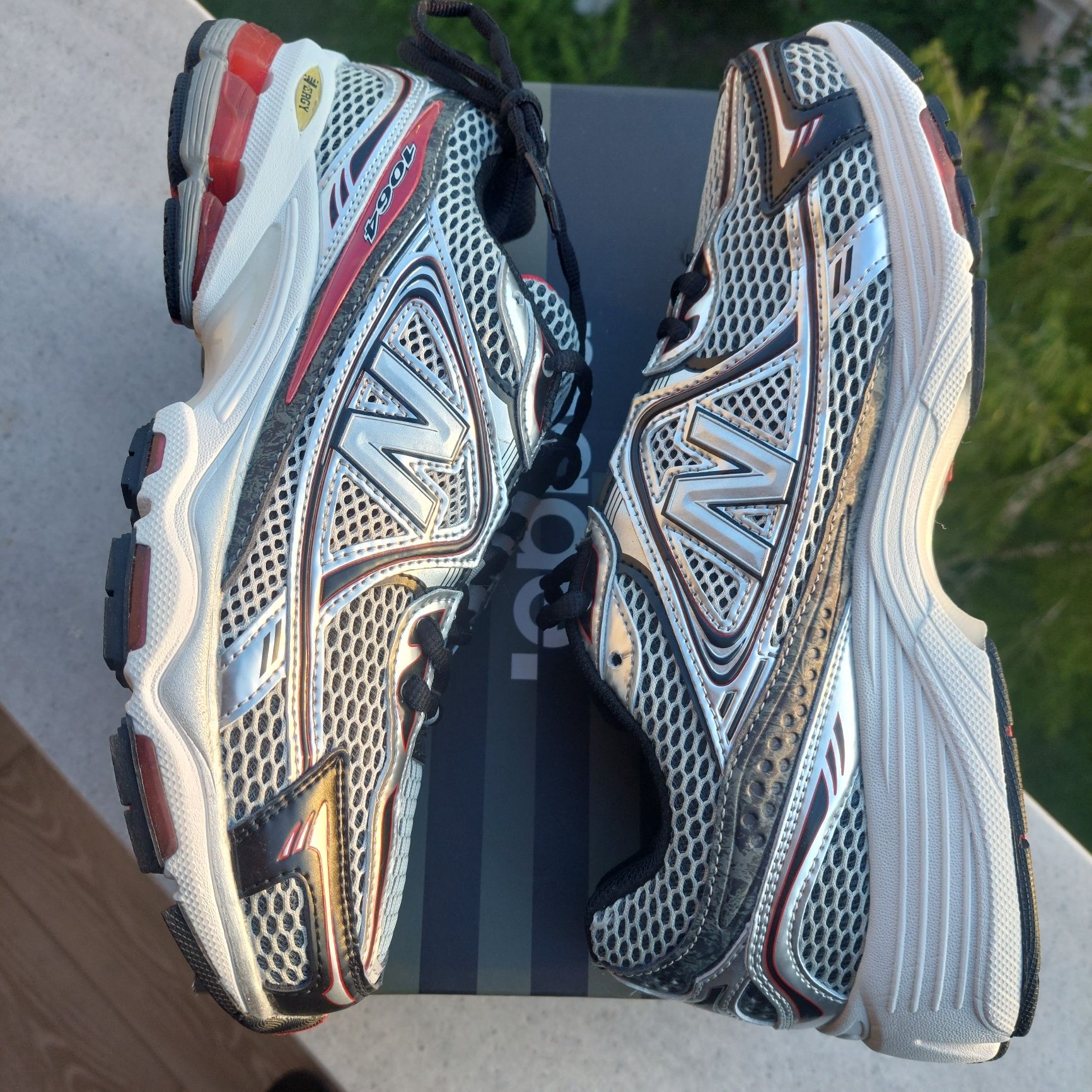 New Balance 1064 Silver Red Black