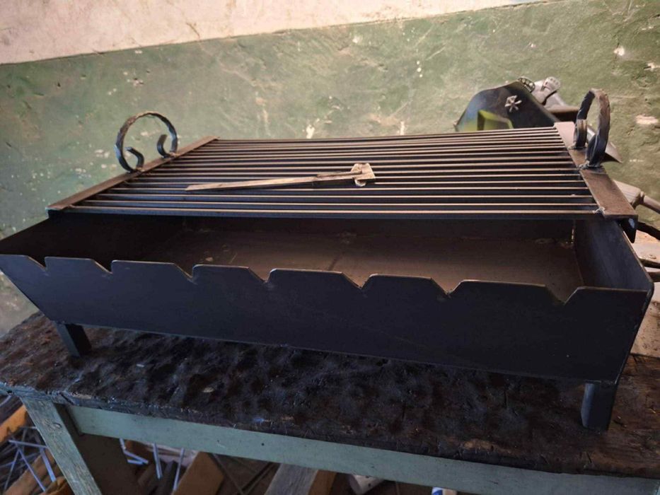 Ръчно изработени барбекюта на дървени въглища  здрави и готови