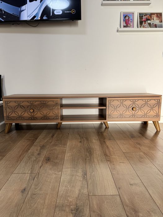 Comoda TV in stare perfecta