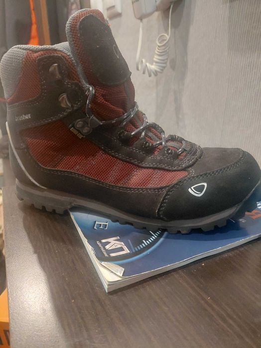 Планински обувки