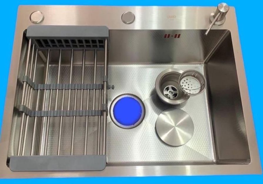 Кухоные мойки черные ,сатин,бронза