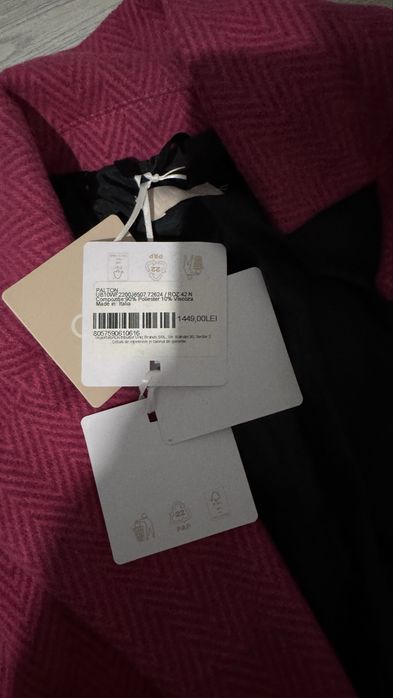 Palton LiuJo nou cu eticheta