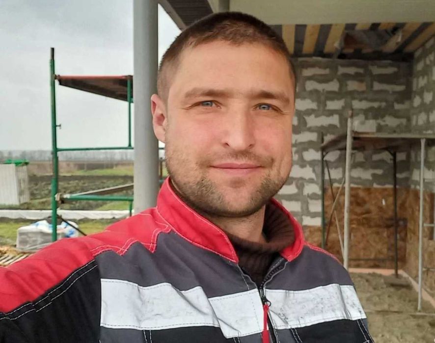 Муж на час, замена розеток, сборка детских кроваток