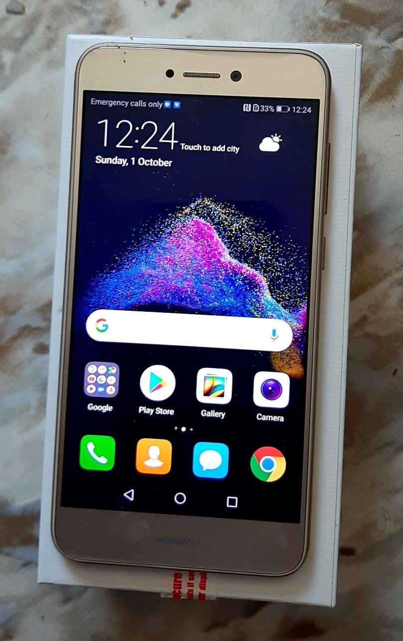 Смартфон Huawei P8 Lite