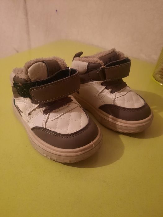 Ботинки осенние 22размер