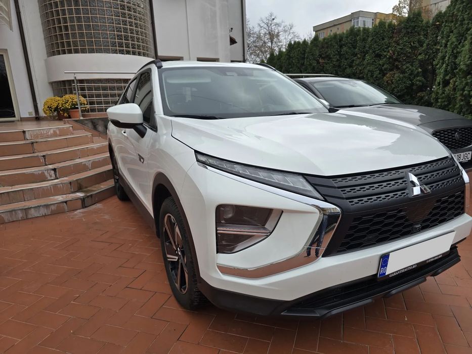 Mitsubishi Eclipse-Cross Garantie 1-3 Ani Distronic 193 CP Keyless LED 4X4 TVAd Comenzi Vocale