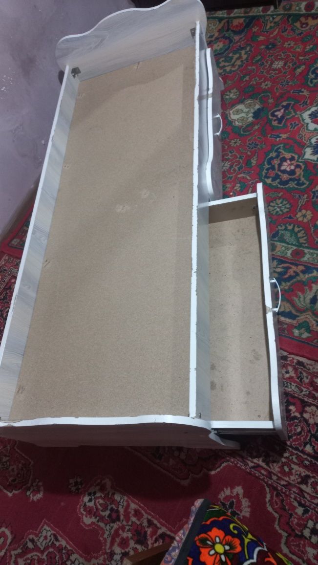 Manej divan sotiladi xolat zor baquvat