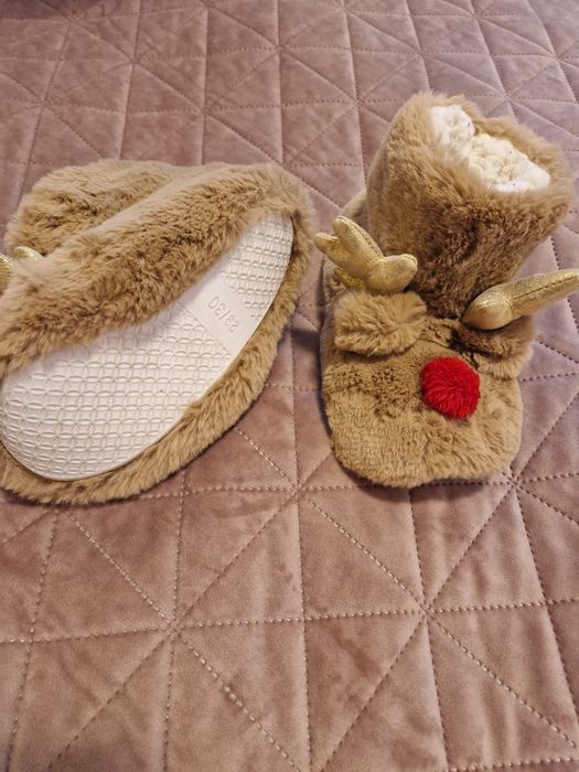 Papuci pufoși de Crăciun pentru copii, 28