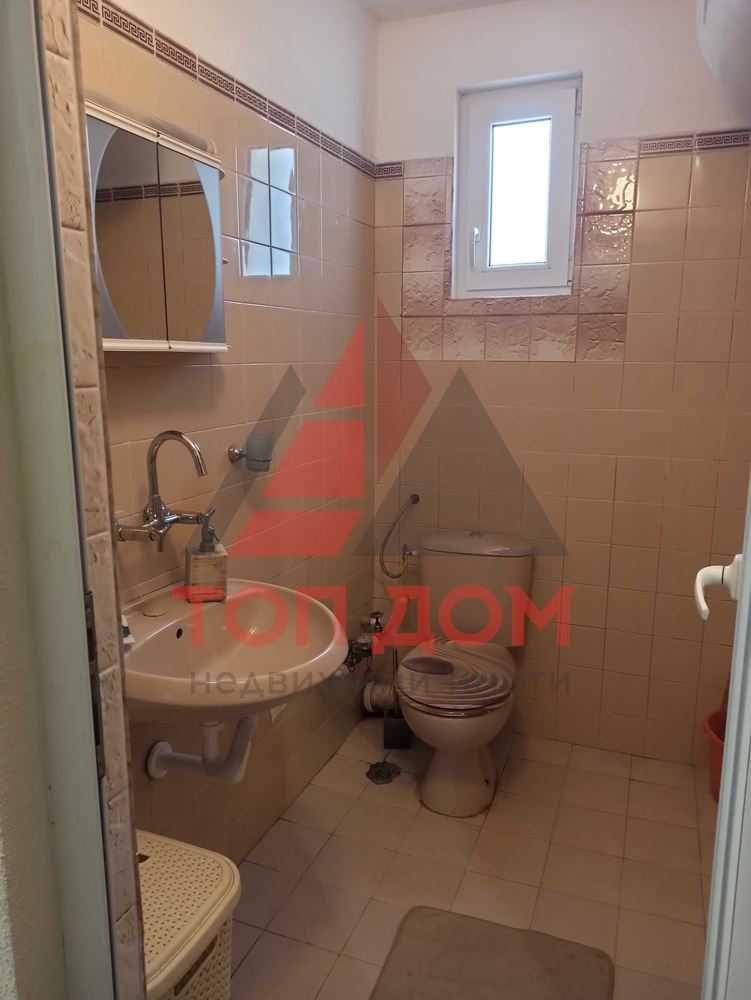 Дава се под наем Тристаен апартамент в Варна, Червен площад - 62 кв.м за 561 € - Снимка #8