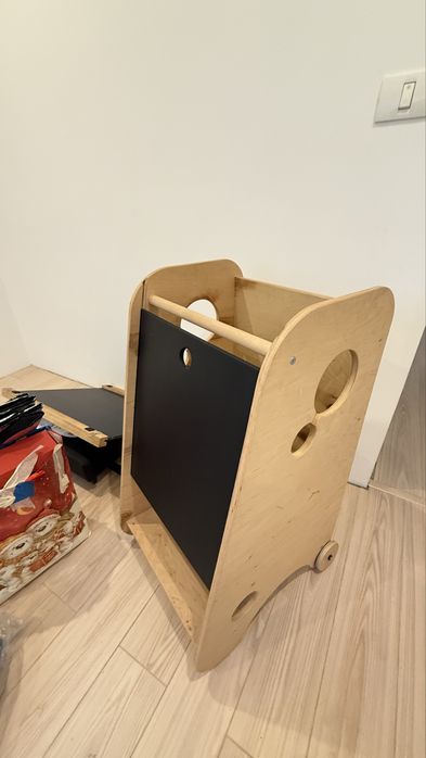 Turn de invatare multifunctional cu tabla montessori