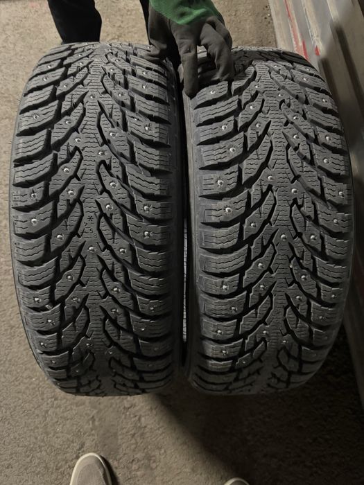 Продам зимние шины с шипами