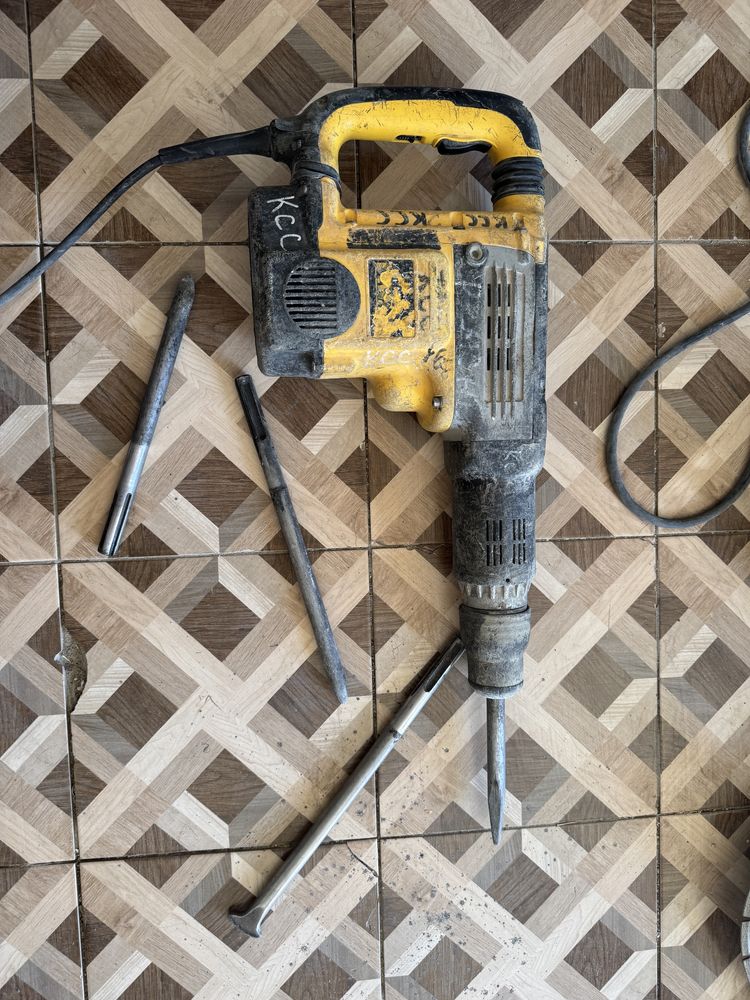Перфоратор- max dewalt