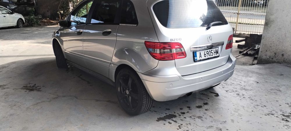 Мерцедес b200 limuzine