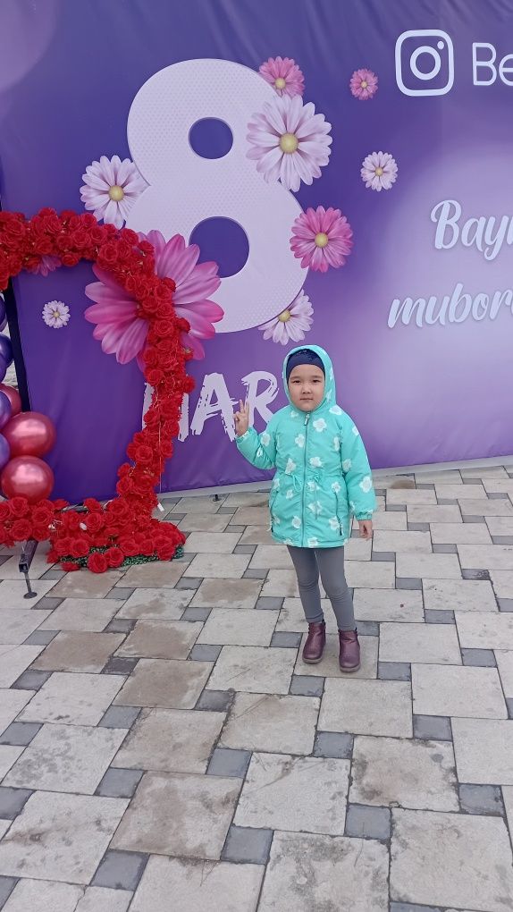 2хонали уй сотилади чирчик 8мик.р-н 16дом 3 этаж