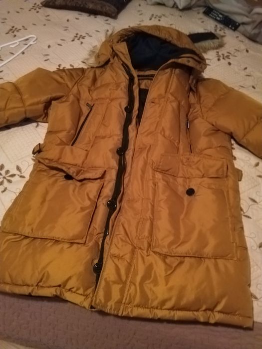 Haina de iarna Zara man ca noua